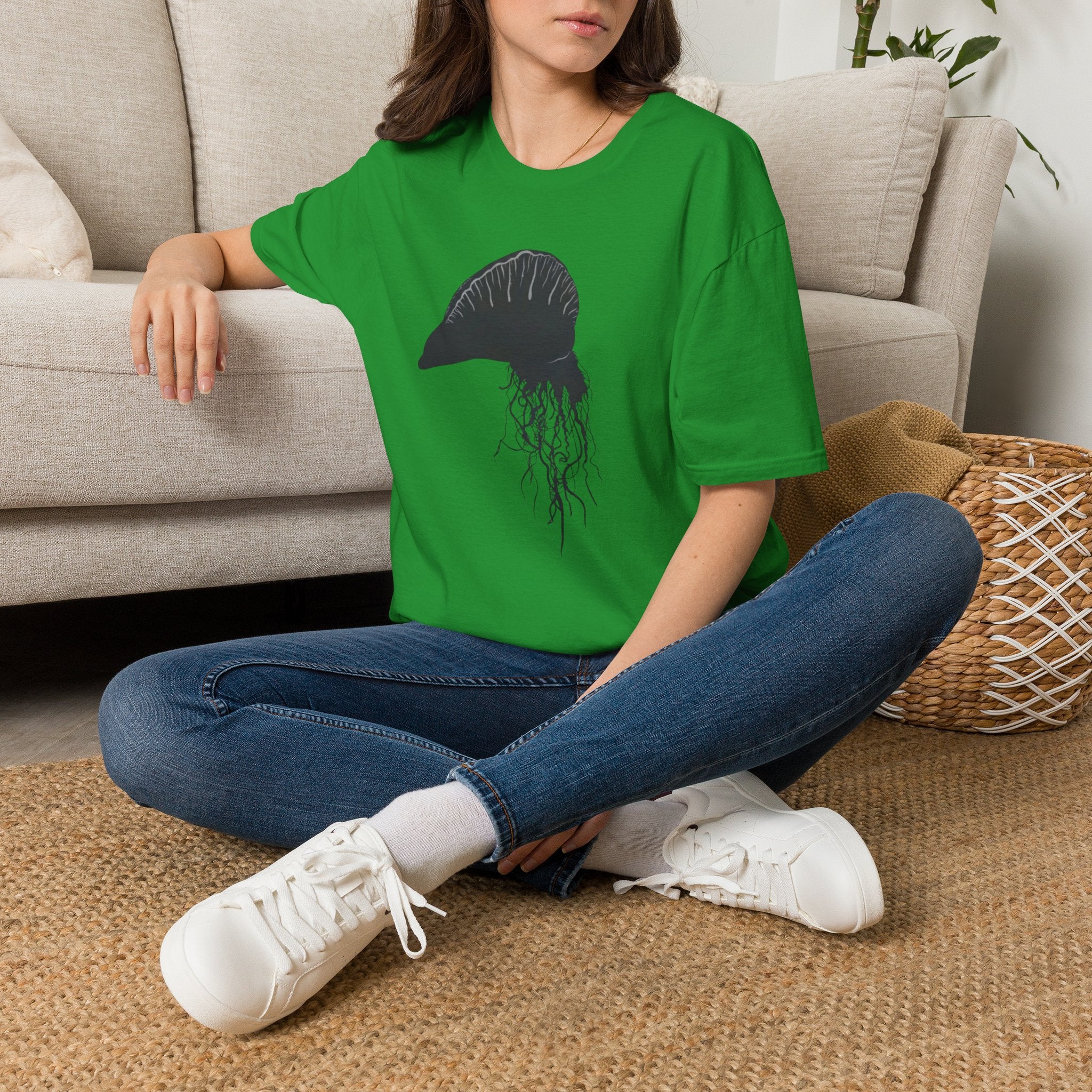 Portuguese man o' war Graphic T-Shirt