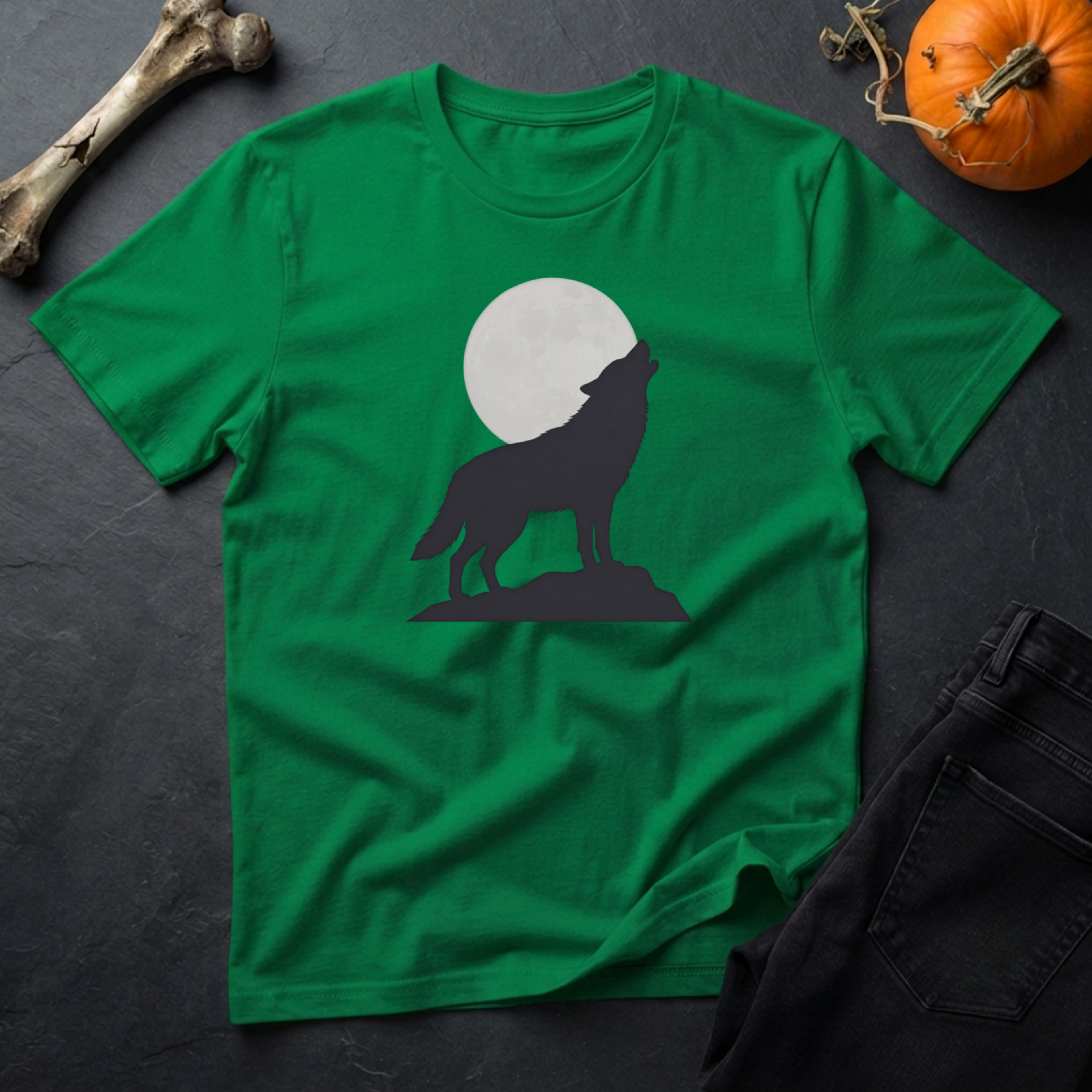 Howling Gray Wolf Graphic T-Shirt