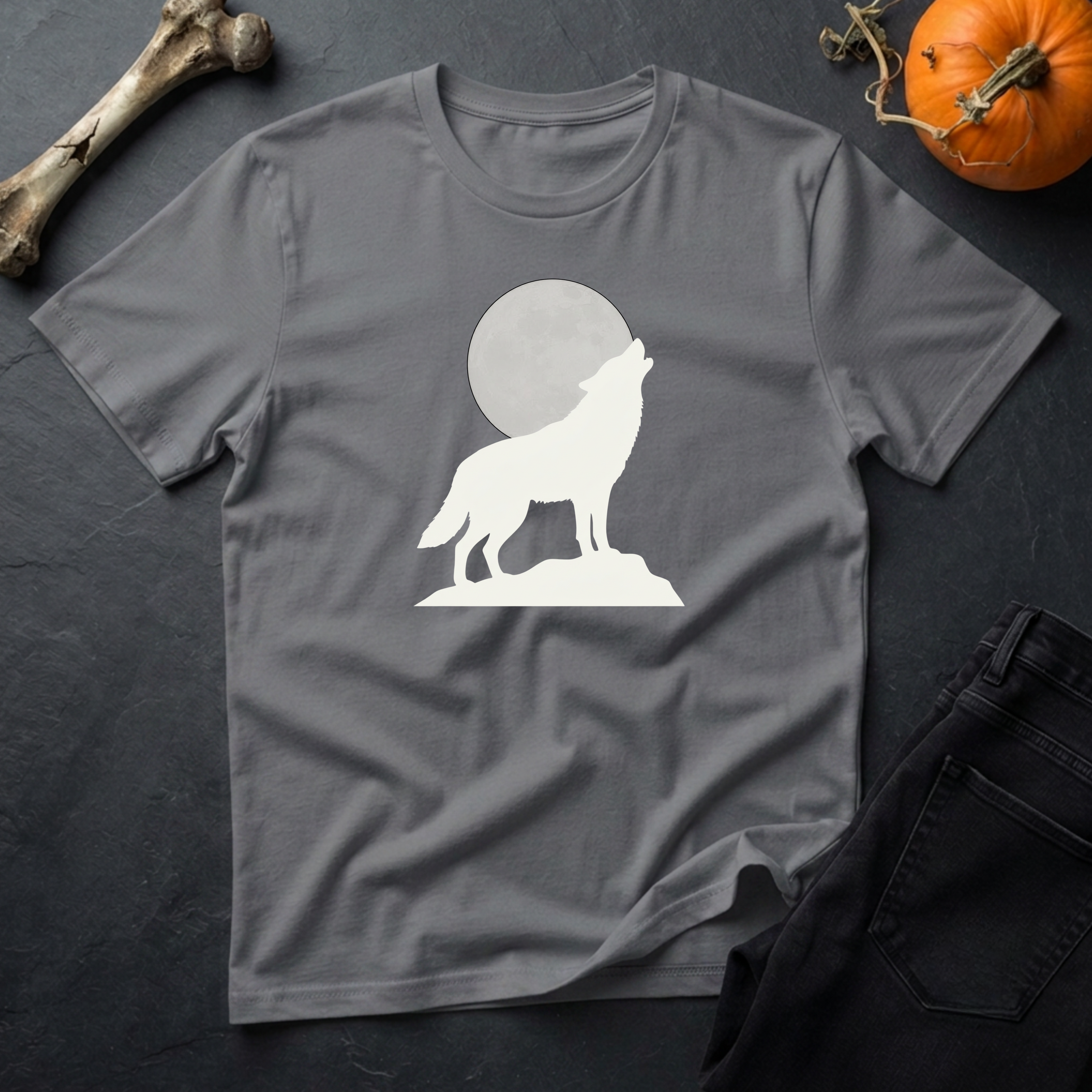 Howling Gray Wolf Graphic T-Shirt